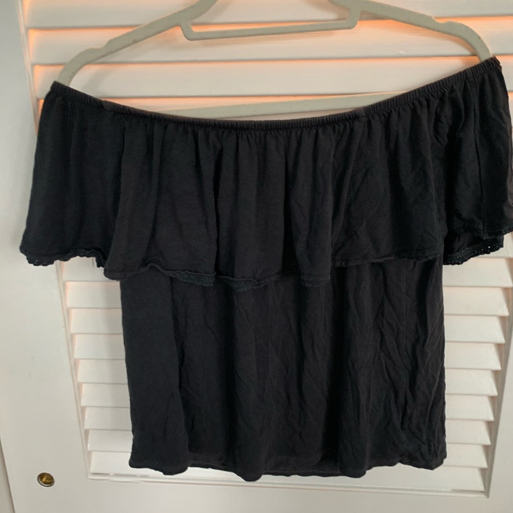 Off the shoulder American Eagle shirt
